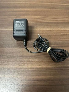 Adaptador de CA Sega Original Marca MK-1479 10 VDC 0,3A para Sega Genesis Muy Bueno - Imagen 1 de 3