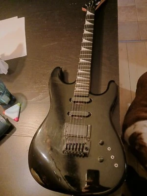 Guitarra Vester Stage Series Negra Años 80 Foto 1 de 4