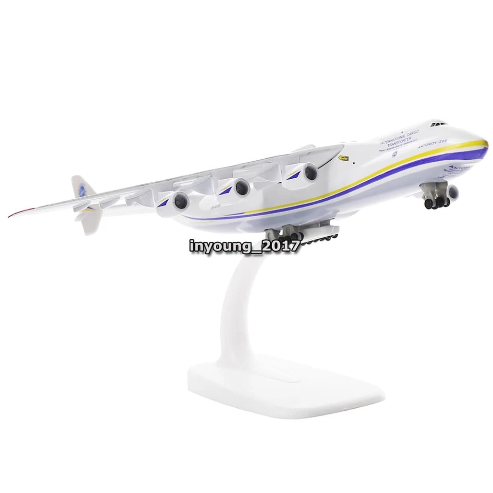 Modelo de avión fundido a presión Antonov An-225 Mriya Airlines escala 1/400 colección Foto 1 de 4