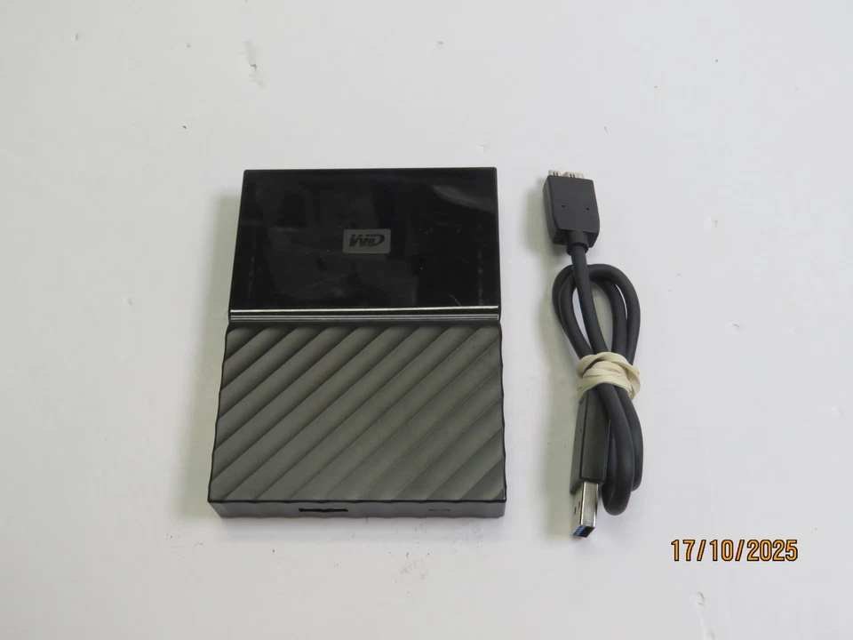 Western Digital My Passport WDBFKF0010BBK-WESE 1TB Portable External HDD [NO170] - Image 1 of 4