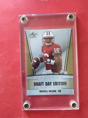 Russell Wilson Leaf Gold Draft Day Edition Giants 2012 #NSCC-DD-FB-7 con soporte  Foto 1 de 2
