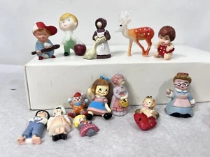 Mini People Babys Lot Puppenhaus Diorama Pilger Oma Football Baseball Junge - Bild 1 von 13