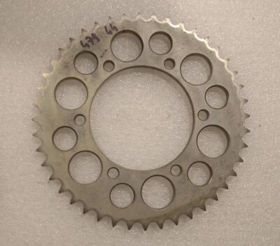 CORONA TRASMISSIONE GSXR 1000 XJR R1 R6 FZ6 FZ1 FZS MT01 GPX 530 479THF 44 DENTI - Immagine 1 di 3