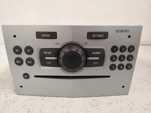Autoradio CD-Radio mit Display 13289919 Corsa D Original Delphi #09044 - Bild 1 von 8