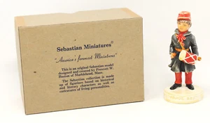 Figurina Sebastian miniatura sfilata riposo batterista ragazzo 1953 firmata dipinta a mano nuova con scatola - Foto 1 di 12