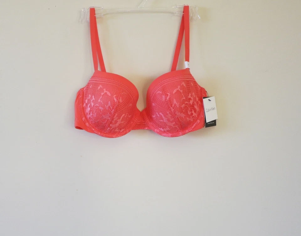 Sujetador Calvin Klein Bridal Reveal Sensual Balconette QF1102 32, 34, 36 $52,00 NUEVO CON ETIQUETAS Foto 1 de 1