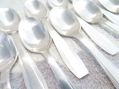 Mediados del siglo XX francés plateado 12 cucharas de café Christofle Lotti 14 cm Foto 1 de 4