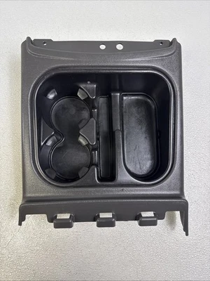 03-06 Chevrolet GMC Silverado Sierra Consola Portavasos Bisel con Inserto OEM Gris Foto 1 de 4