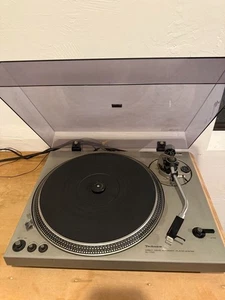 Technics SL-1700 Direct Drive Turntable Working W/Audio-Technica cartridge - Picture 1 of 5