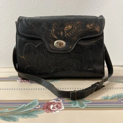 Bolso de hombro vintage de cuero negro tooled Foto 1 de 4