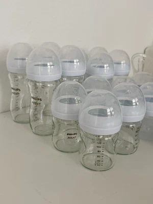 Lote De 16 Biberón Natural Philips Avent Sin Pezones Y Extractor De Lechuga Medela Foto 1 de 4