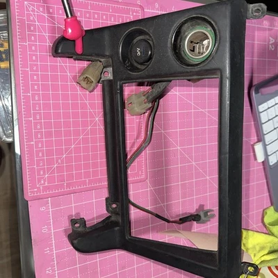 Toyota Celica 1982-1985, Supra radio bisel envolvente moldura Foto 1 de 4