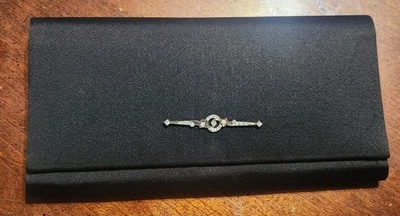 Bolso de mano vintage I. Magnin & Co. negro satinado con detalles de cristal y bronce - Italia Foto 1 de 4