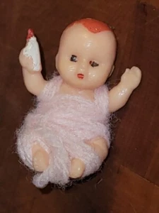 Biberon miniature bébé fille poupées vintage maison de poupée rare HTF - Photo 1/3
