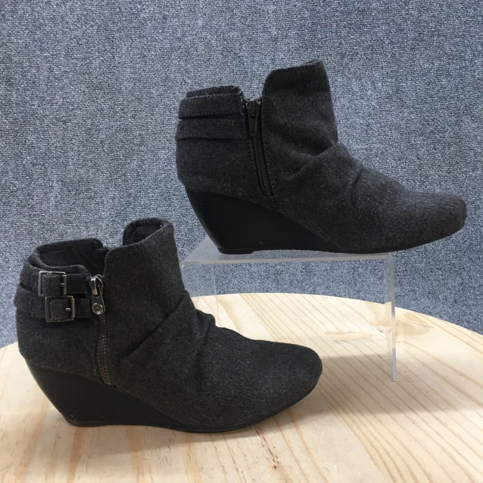 Botas Blowfish Malibu para mujer 8 grises hebilla holgada cremallera lateral cuña botines al tobillo Foto 1 de 4