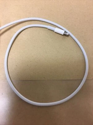 Apple MD818AMA 1M Lightning to USB Cable - White - Image 1 of 4