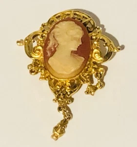 Vintage cameo goldtone brooch signed hallmark  ART - Picture 1 of 5