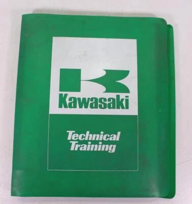 Carpeta de entrenamiento técnico Kawasakit 1973 con historia y revista vintage Foto 1 de 4