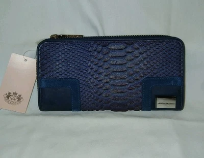 NUEVO CON ETIQUETAS, Juicy Couture Púrpura Piel de Serpiente con Cartera de Gamuza Azul, Acentos Plateados  Foto 1 de 4