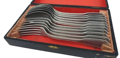 Ecrin de 11 couverts cuillères à soupe ragout et fourchettes Etain  XIX siècle - Photo 1/4