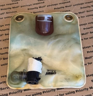 Bolsa de lavadora trasera Toyota Land Cruiser FJ60 F62 1981-1990 limpiaparabrisas trasero probado funcionando Foto 1 de 4