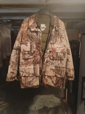 10X  Gore Tex Hunting Coat And Bibs Set. Large  - Image 1 of 4