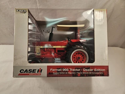 Ertl Farmall International 966 con ROPS edición de distribuidor escala 1/16 ¡¡NUEVO EN CAJA!!! Foto 1 de 4