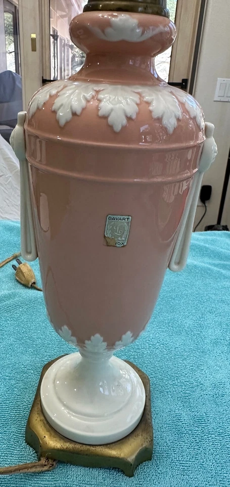 Lenox Art Deco Lamp Dav Art. Coral - Image 1 of 4