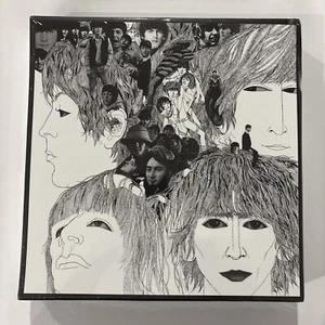 The Beatles - Revolver Super Deluxe Vinyl Box Set 4 LP + 7” & Book NEW *READ - Picture 1 of 13