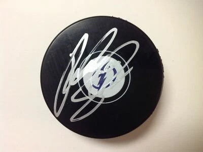 Disco de hockey Lightning firmado por Anton Stralman Tampa Bay (certificado de autenticidad Beckett)  Foto 1 de 4