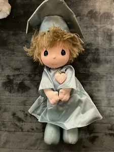 Bambola laurea bambino vintage 1986 momenti preziosi 16" berretto e abito - Foto 1 di 5