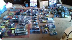 HUNDREDS OF NEW OLD STOCK CAR AUDIO RADIO LEADS & CONNECTORS - Picture 1 of 12