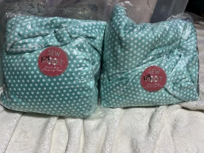 全新带标签 Sew Sweet Minky Designs 标准枕套 2 件套蓝绿色圆点 — 第 1/2 张图片
