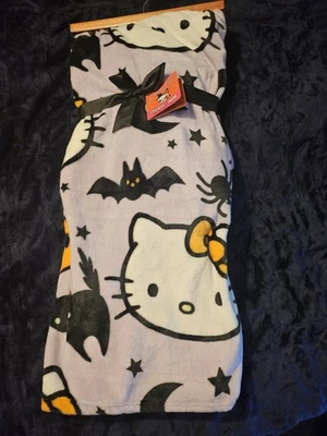Hello Kitty Purple Halloween Plush Throw Blanket Pumpkins Bats Cats 60 x 70 NEW! - Image 1 of 4