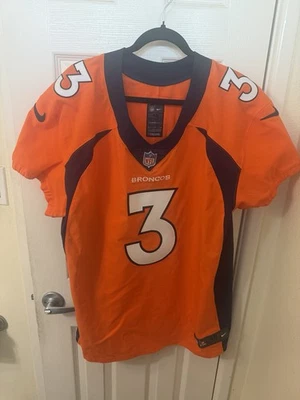 Camiseta deportiva de jugador auténtica para hombre Nike Denver Broncos Vapor Elite Russell Wilson 48 Foto 1 de 4