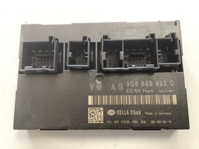 Chasis ECM tablero izquierdo antirrobo con TPMS compatible con 06-08 PASSAT 182277 Foto 1 de 4