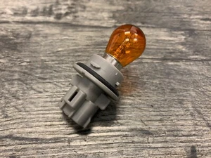 Suzuki 2007-2016 AN400 400 Burgman OEM Front Headlight Bulb Socket For Turn - Picture 1 of 3