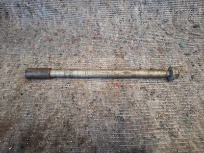 Болт шпинделя переднего колеса Piaggio Fly 50 4t 4 В - Изображение 1 из 4