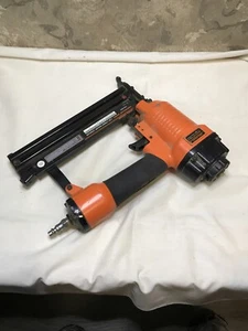 Central Pneumatic 66902 Contractor Series 2 in 1 Finish Nailer/Stapler - CV472 - Picture 1 of 12