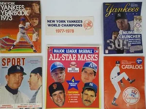 Lote 6 Artículos MLB Papel Efímero Yankees Revista Parachoques Pegatina All-Star Máscaras - Imagen 1 de 9