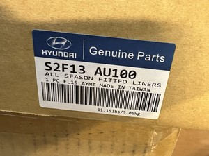 HYUNDAI Genuine Accessories 2B014-ADU10 Black Rear All Weather Floor Mat Santa Fe Genuine Hyundai Accessories HYUNDAI Genuine Accessories 2B014-ADU10 Black Rear All Weather Floor Mat Santa Fe Genuine Hyundai Accessories