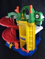 Nib Fisher Price Little People Wheelies Ramp N And Go Car Carrier