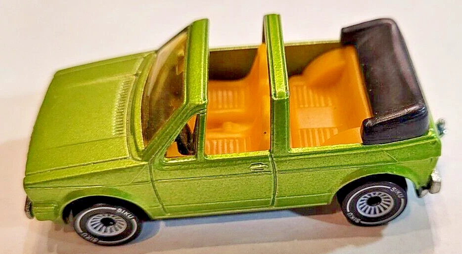 SIKU VW GOLF LS cabrio modellino automobile vintage verde 1033 made WEST GERMANY - Immagine 1 di 4