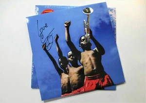SIGNED COMMON A BEAUTIFUL REVOLUTION PT 1 COURAGEOUS BLUE Vinyl LP IN HAND - Picture 1 of 2