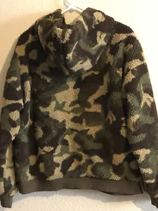 Pre-owned ELODIE brand sherpa hooded camo pullover XL - Picture 1 of 4