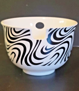 Noodle Bowls Black strips on white bowl (R1) - Picture 1 of 4