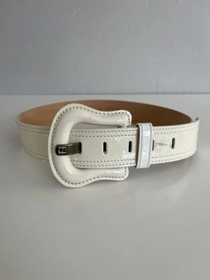 Auténtico cinturón de charol Fendi de colección Foto 1 de 4