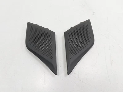 Par de molduras Nissan 370Z, tablero de instrumentos altavoz cubierta parrilla Foto 1 de 2