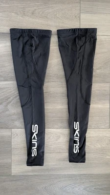 Skins Compression  Recovery Leg Sleeves | Medium | Cycle - RUN | BLACK - Image 1 of 4