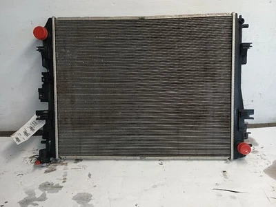 Radiador de Dodge Ram 1500 2012 5,7 L AT 12283142 Foto 1 de 4